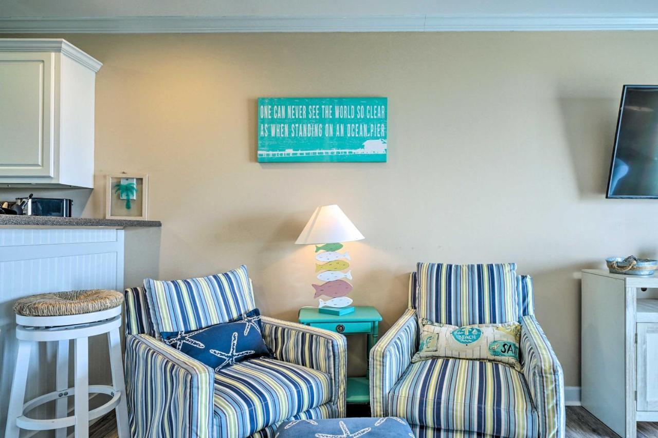 Ocean-View Oak Island Condo, 1 Block To Beach! Luaran gambar