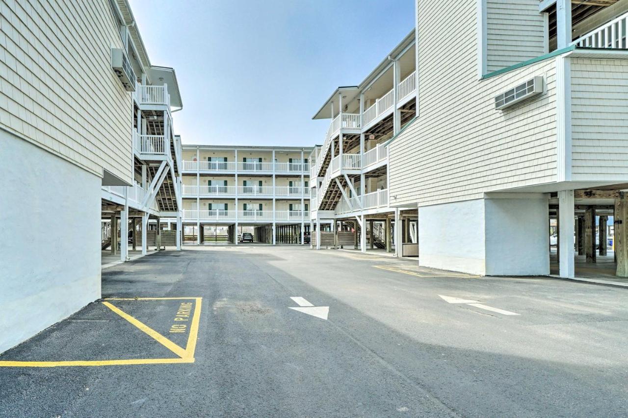 Ocean-View Oak Island Condo, 1 Block To Beach! Luaran gambar